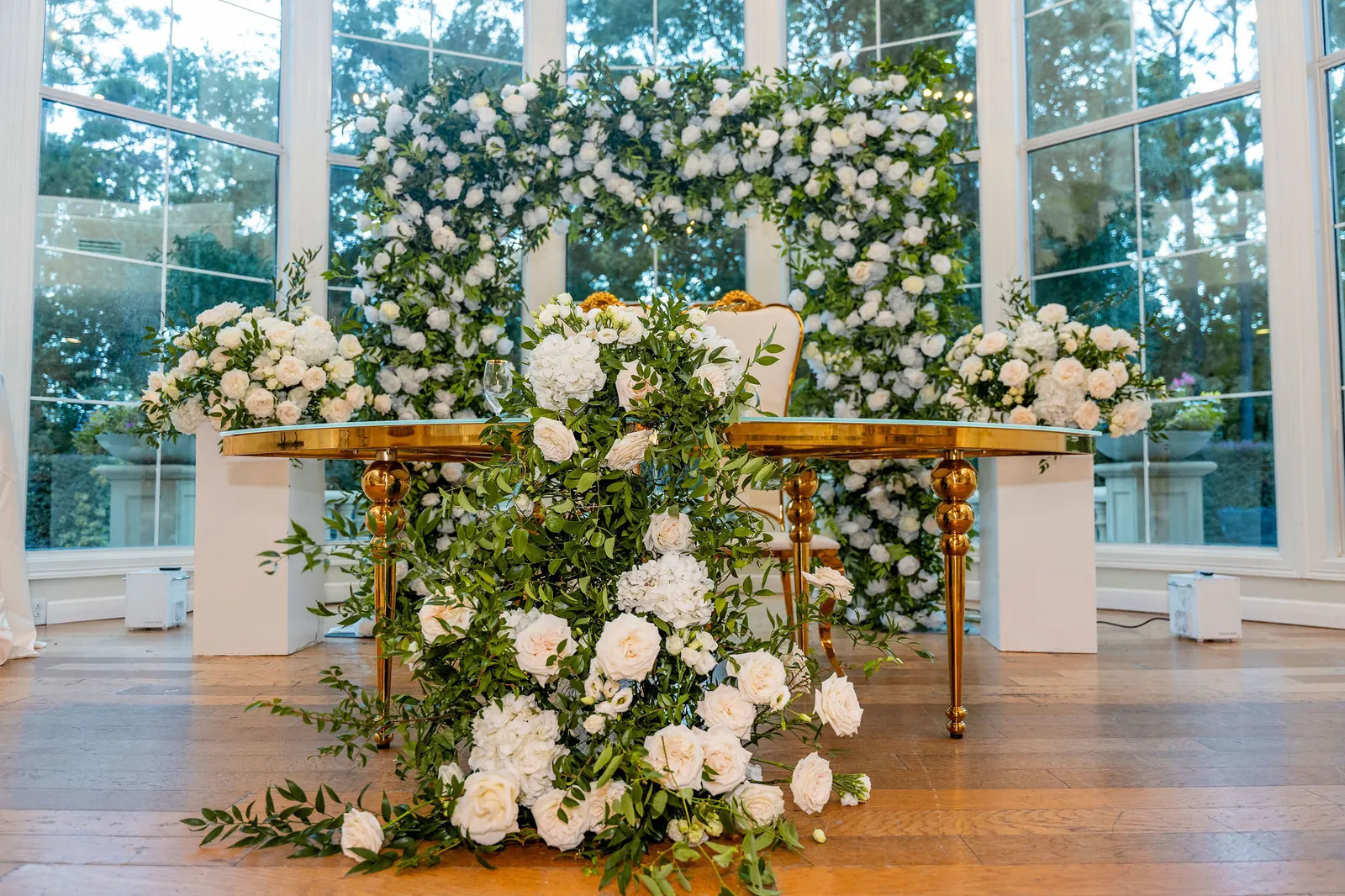Wedding floral design for Brionna & Miguel Bledsoe